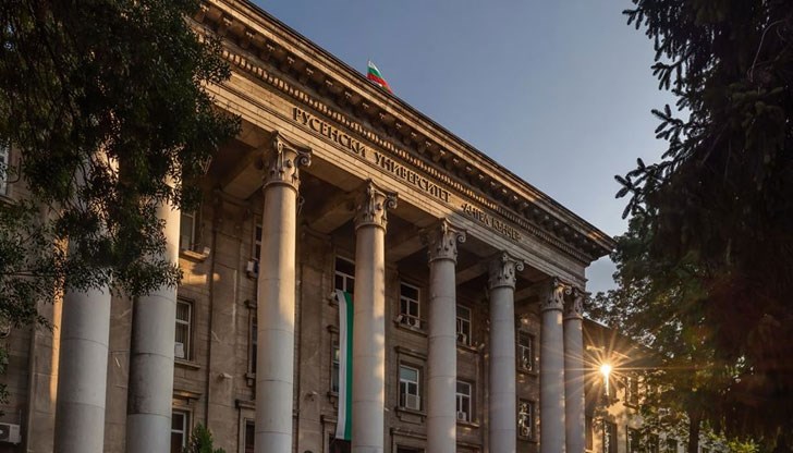 Изключения правят вече насрочените държавни изпити, защити на дипломни работи и публични защити на дисертации, в случаите, когато е невъзможно да бъдат отложени Изключения правят вече насрочените държавни изпити, защити на дипломни работи и публични защити на дисертации, в случаите, когато е невъзможно да бъдат отложени