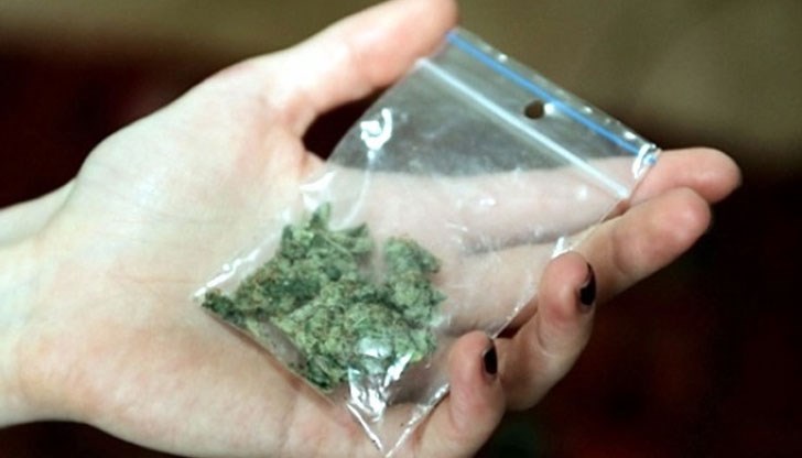 Обискираха дома на приятеля ѝ