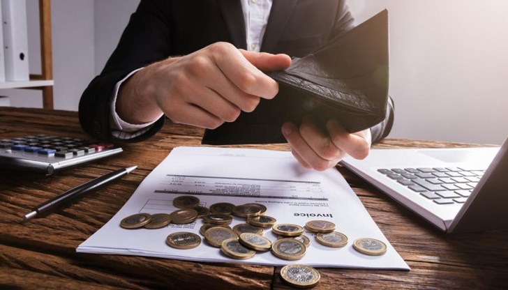 Тези компании продължават да работят и да тормозят гражданите Тези компании продължават да работят и да тормозят гражданите