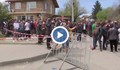 НА ЖИВО: Ромите излязоха на протест