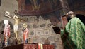 Св. Синод: Плащаницата на Разпети петък да не се целува