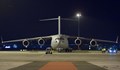 Българка пилотира Боинг C-17, който достави предпазни материали от Китай