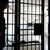 Българка в Италия: Осъдените за нарушение на карантината шият маски в затвора