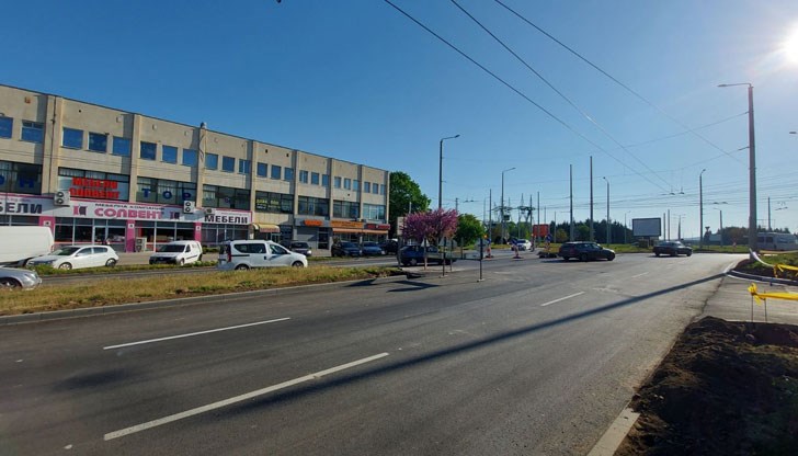 Обновеният участък от ул. „Иван Ведър“ до кръговото кръстовище при КАТ ще бъде отворен за движение днес по обяд