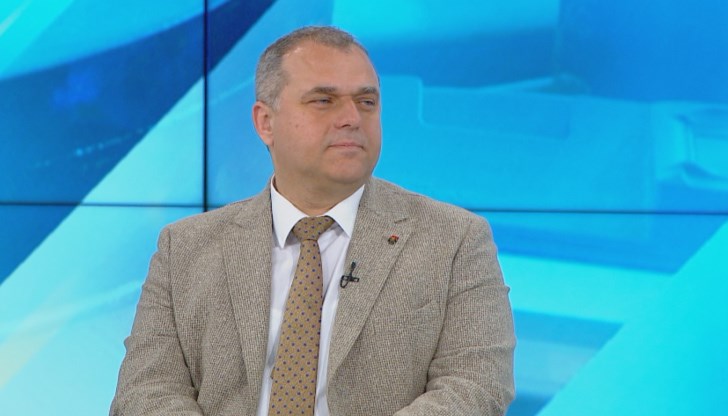 По думите му при предишни управления големите вериги са били допуснати в страната абсолютно безконтролно, а заради тях са фалирали една голяма част от търговците По думите му при предишни управления големите вериги са били допуснати в страната абсолютно безконтролно, а заради тях са фалирали една голяма част от търговците