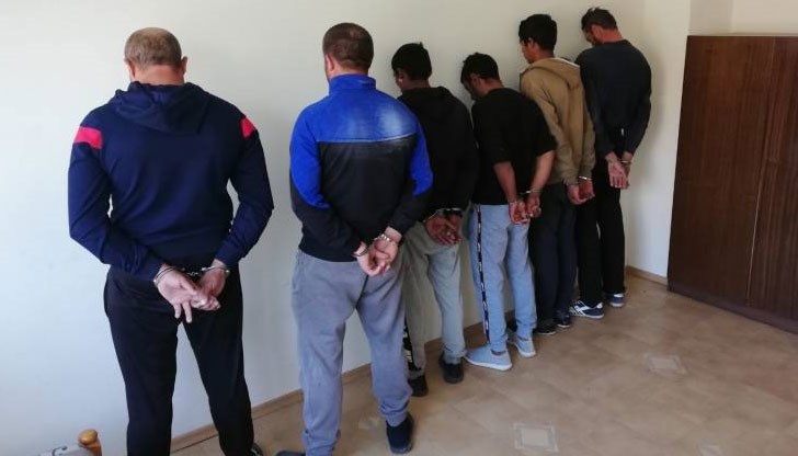 Задържан е и 39-годишен мъж от село Славянци, който е извършвал лихварска дейност