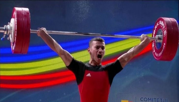 Европейският вицешампион по вдигане на тежести продължава създадената вече традиция, на децата от учебното заведение, да гостуват успели спортисти Европейският вицешампион по вдигане на тежести продължава създадената вече традиция, на децата от учебното заведение, да гостуват успели спортисти