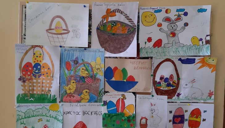 Рисунките на малчугани от детската градина и възпитаници на ОУ „Св. Климент Охридски“ украсиха фоайето на читалището