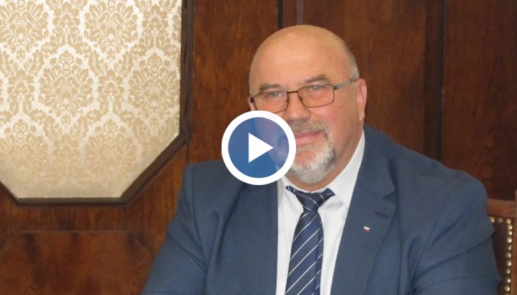 Имаме прекрасни детски градини, ясли и училища и в периферията на града, моля запишете децата си я тях, призова зам.-кметът Енчев