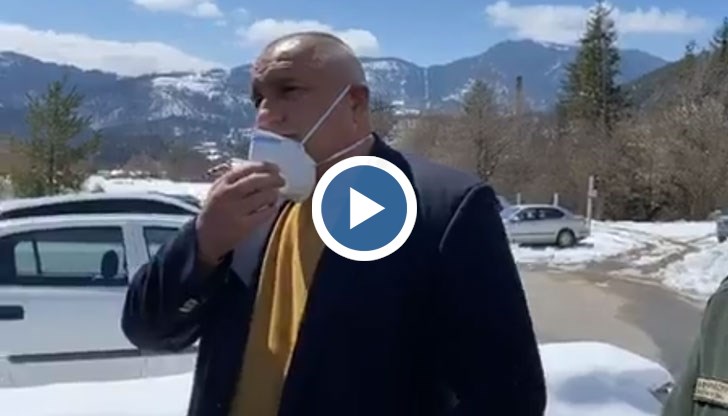 Да наложи вето, вече с тези... като некоя дърта свекърва, ама тея злобните, само ходи и върви след нас