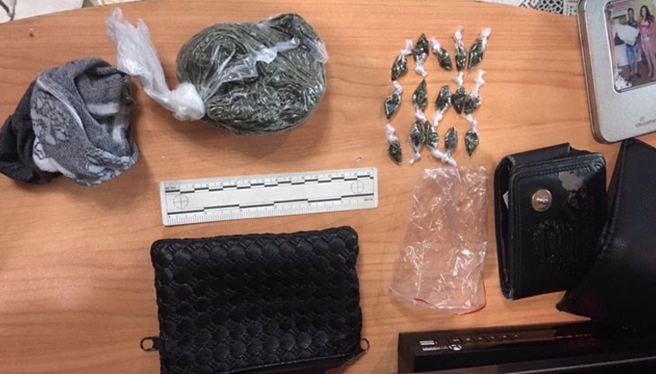 В дома на Рашко - Гардияна са открити 23 дози "бонзай" и неразфасовано количество от дизайнерската дрога