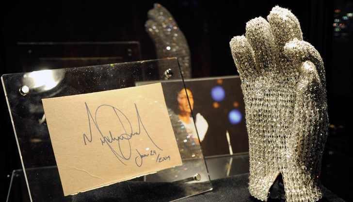Ръкавицата е една от визитните картички на Краля на попа