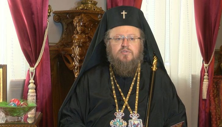 Божият мир и Неговата любов, и общението в Светия Дух да бъдат с всички нас!  Христос воскресе!