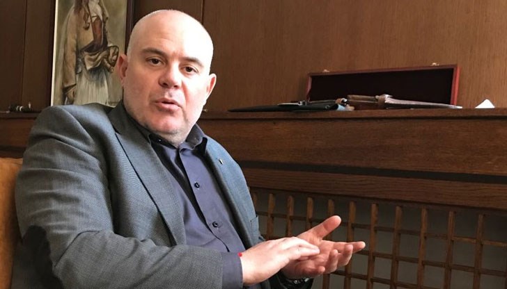 Единственият, който въздава правосъдие, е Господ. Аз не въздавам правосъдие. Аз съм инструмент, с който Той прави нещата, които смята за правилни, заяви главният прокурор