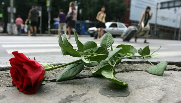 Шестима младежи загубиха живота си, прегазени от пиян шофьор без книжка Шестима младежи загубиха живота си, прегазени от пиян шофьор без книжка