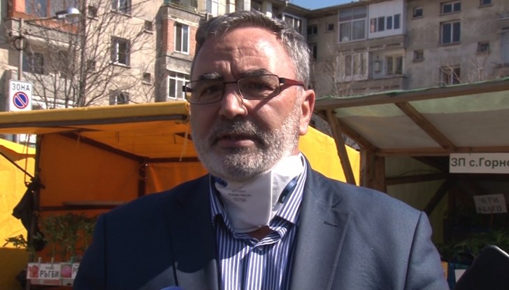 Д-р Кунчев посети лабораторията в Стара Загора и Централния кооперативен пазар Д-р Кунчев посети лабораторията в Стара Загора и Централния кооперативен пазар