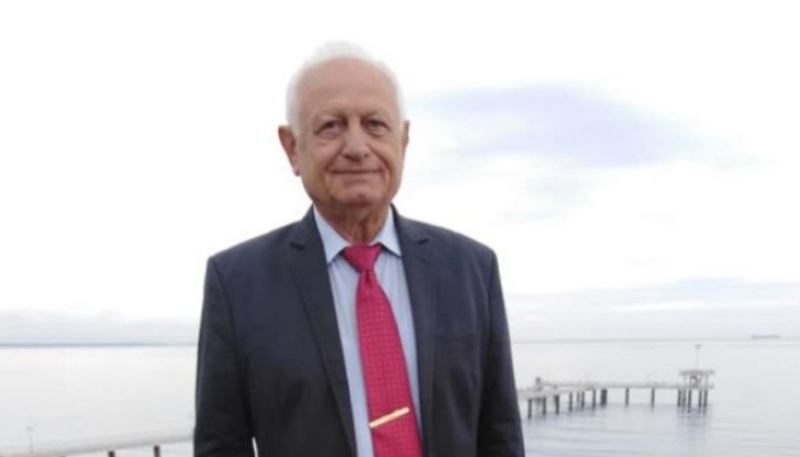 През годините е бил командир на Трета зенитно ракетна бригада