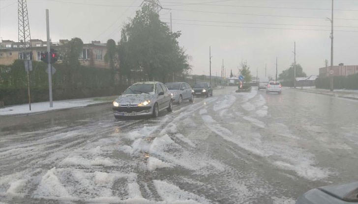 Бурята продължи повече от час