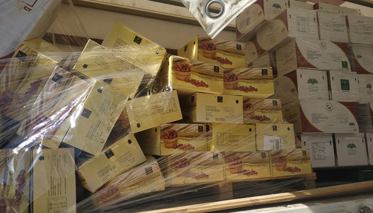 Както се вижда от снимките, товаренето им не е било особено грижливо