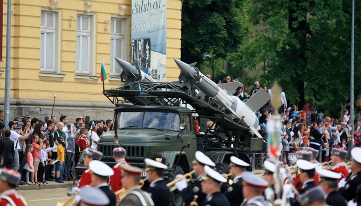 Ген. Мутафчийски съобщи, че относно този въпрос щабът не е имал абсолютно никакви разногласия с Министерство на отбраната Ген. Мутафчийски съобщи, че относно този въпрос щабът не е имал абсолютно никакви разногласия с Министерство на отбраната