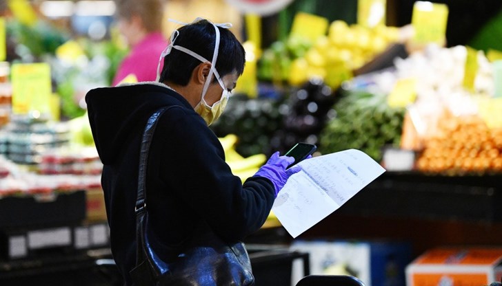 Спирането на бизнеса и другите мерки са засегнали 2,7 милиарда работници