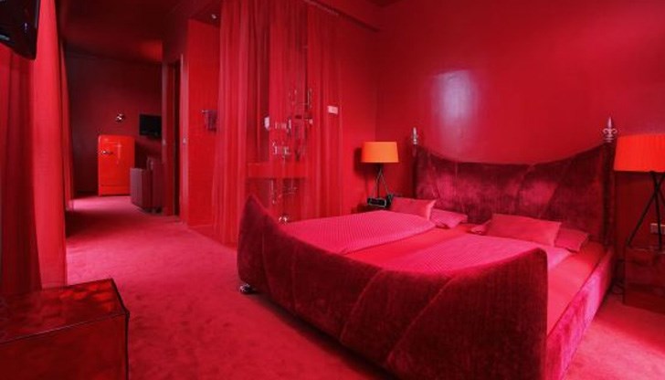 Изборът на основен цвят за всяко помещение влияе по много силен начин върху емоциите ни