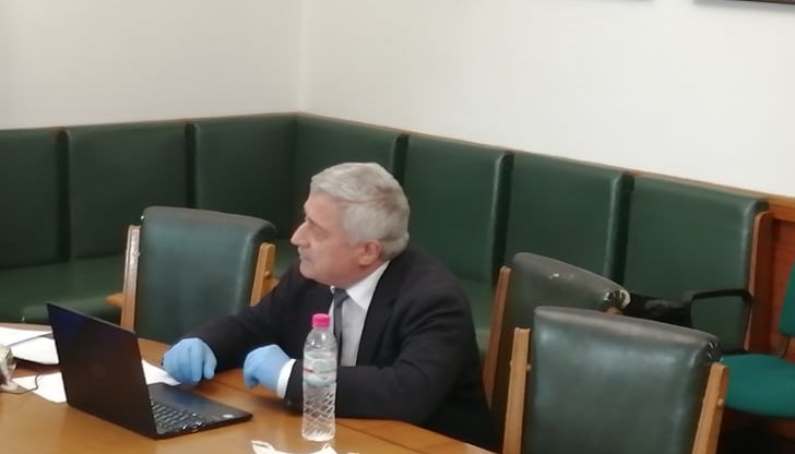 От началото на извънредното положение у нас - 13 март, Русенският университет организира онлайн учебен процес, като всички занятия протичат нормално От началото на извънредното положение у нас - 13 март, Русенският университет организира онлайн учебен процес, като всички занятия протичат нормално