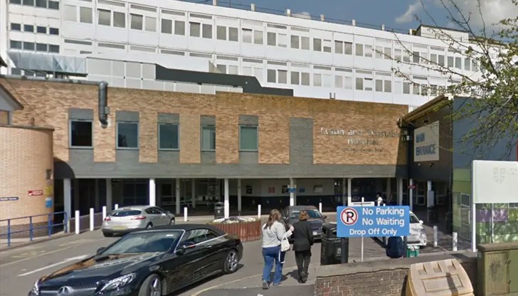 За щастие момиченцето ѝ е било спасено