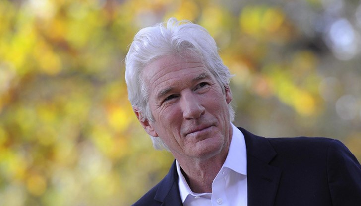 Холивудската звезда стана отново баща на 70-годишна възраст Холивудската звезда стана отново баща на 70-годишна възраст