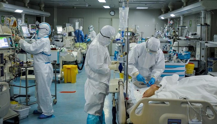 Обяснението на властите е, че болници, които са били залети от пациенти в началото на кризата, са докладвали случаите погрешно Обяснението на властите е, че болници, които са били залети от пациенти в началото на кризата, са докладвали случаите погрешно