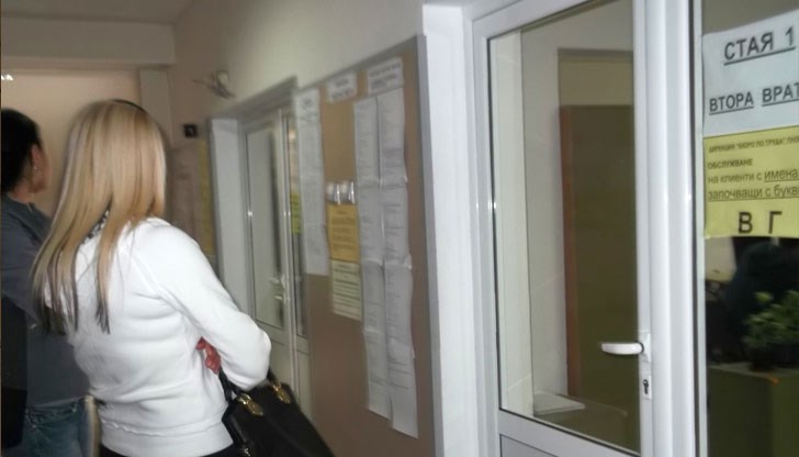 Съветът ще обсъди и допълнителни социални и икономически мерки, предложени от работодателските и синдикалните организации Съветът ще обсъди и допълнителни социални и икономически мерки, предложени от работодателските и синдикалните организации