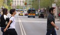 По улиците в София: И с маски, и без маски