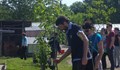 Доброволци засадиха дръвчета в Приюта за животни