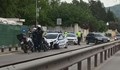 Патрулка и кола на фирма за бързи кредити се удариха в София