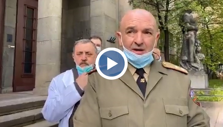 Имаме хлорохин за 20 000 пациенти