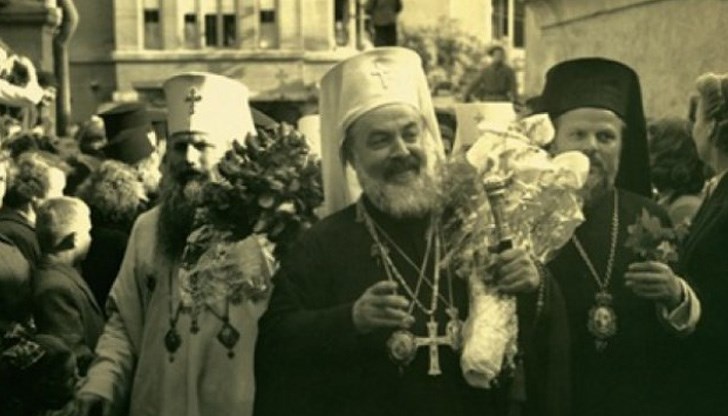На 10 май през 1953 г. митрополит Кирил е избран за първия съвременен български патриарх