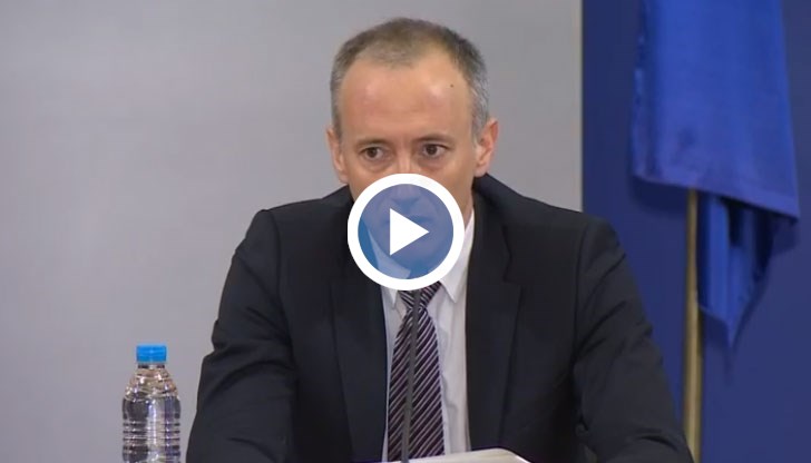 НА ЖИВО: Брифинг министърът на образованието Красимир Вълчев