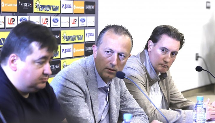 В петък ръководството на Българския футболен съюз обяви, че прекратява сезона във Втора лига