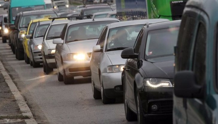 Намалението се очаква да е от 34 часа годишно до 30 часа на година