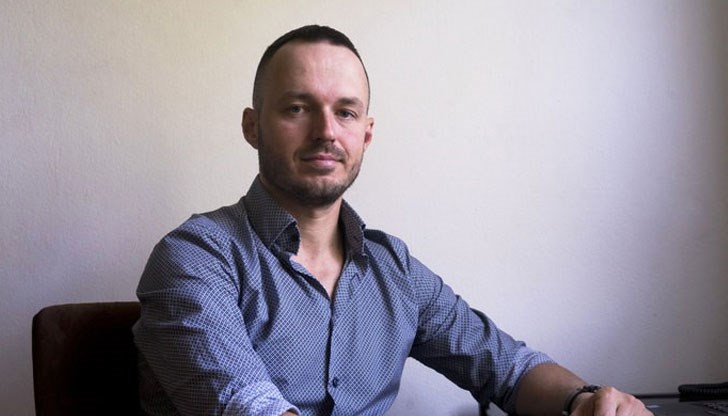 Борисов се оказа и добър държавник, и добър политик. Задържа се криво-ляво на върха в последните години, заяви политологът Борисов се оказа и добър държавник, и добър политик. Задържа се криво-ляво на върха в последните години, заяви политологът