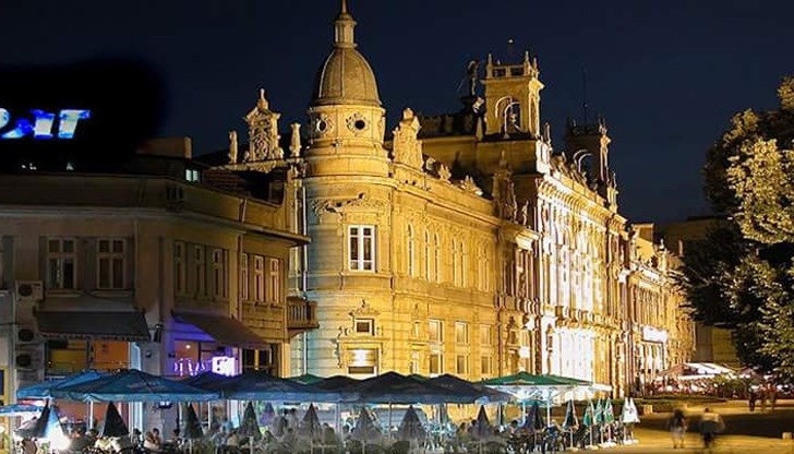 Отварят театрите, оперите и танцовите зали Отварят театрите, оперите и танцовите зали