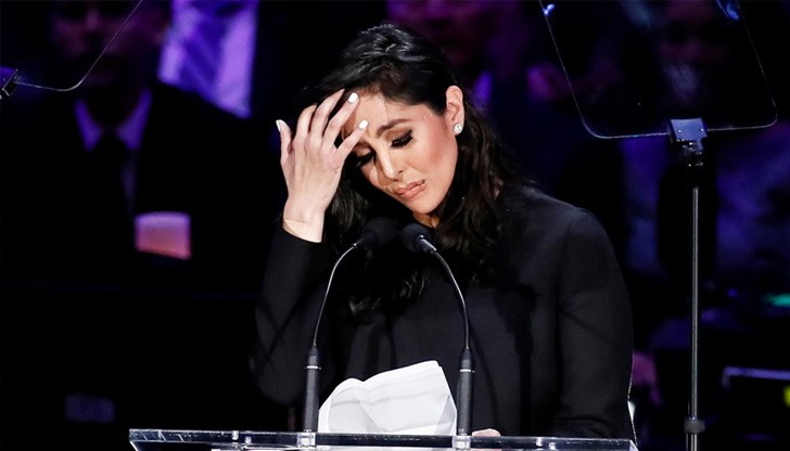 Тя поема контрола върху дяла на покойния си мъж в компанията за производство на спортни напитки Тя поема контрола върху дяла на покойния си мъж в компанията за производство на спортни напитки