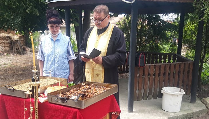 Поздрав към жителите на Новград отправи и кметът на населеното място Диана Копчева