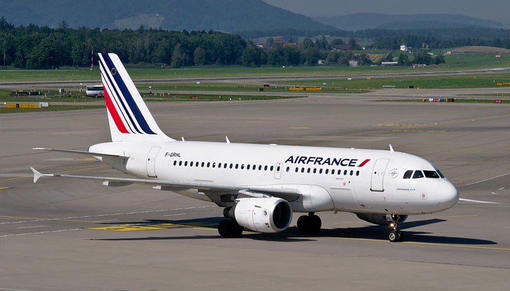 На самолети ще се качват само пътници с температура под 38 градуса