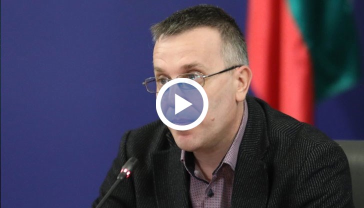 Сред тях има и седем деца на възраст между 4 и 18 години