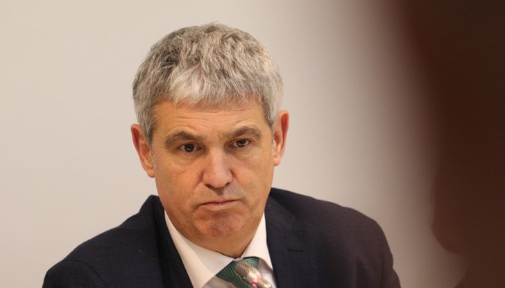 Синдикати и работодатели са се съгласили схемата 60 към 40 да се приложи във вида 80 към 20 за сектора на туризма