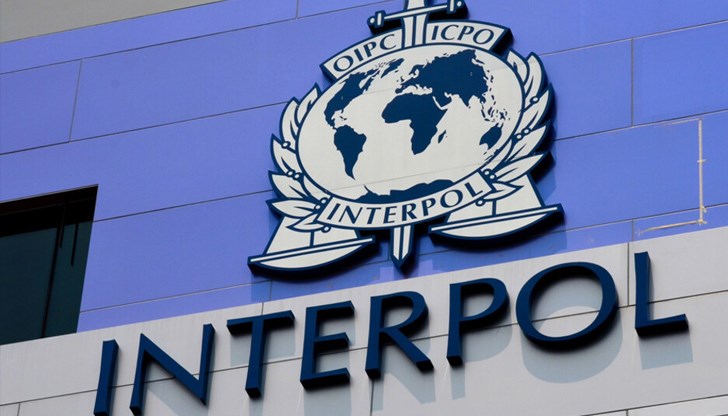 Институциите у нас се оплетоха в обяснението си за скритата бюлетина