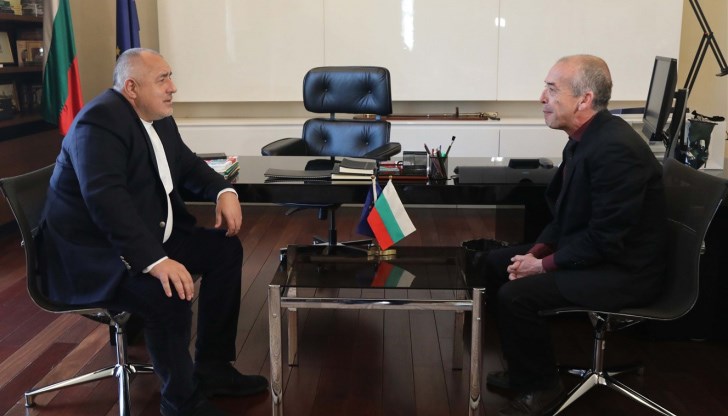 Ако на детенце му се ходи в градина, чичко Бойко за ръчичка ще го поведе