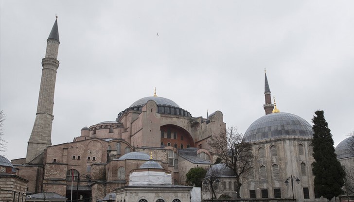 Турският президент многократно е дразнел Атина с предложенията „Света София” да стане джамия