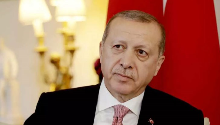 Отварят моловете, бръснарниците и салоните за красота Отварят моловете, бръснарниците и салоните за красота